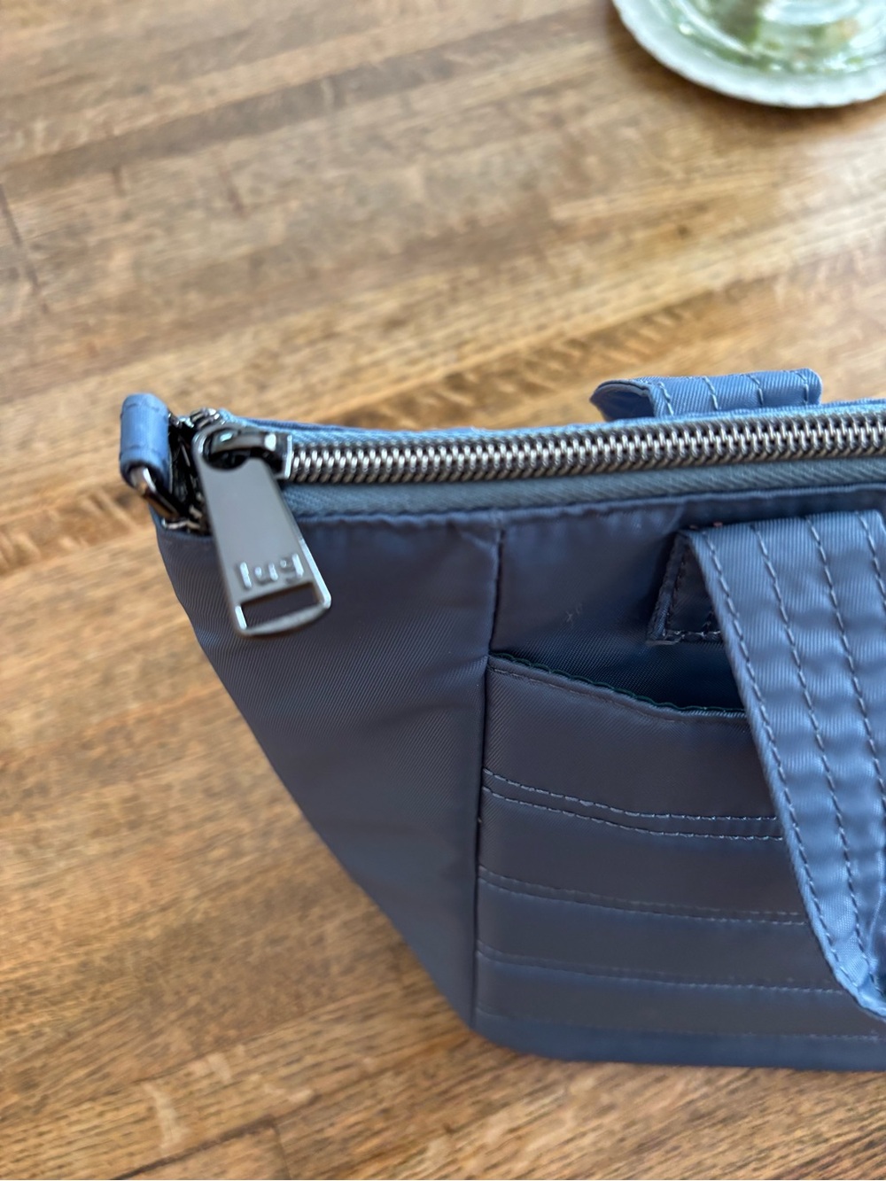 NWOT Lug Blue-Gray Quilted Lunch Tote with Top Zip, Insulated Interior & Pockets - Picture 9 of 9